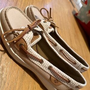 Sperry Women's Cream and Tan Loafers
